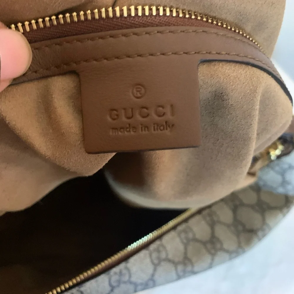 Gucci Supreme Canvas Hobo Bag Two Way Chain - Picture 9 of 16